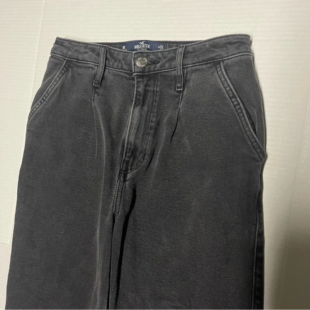 Hollister Women's Ultra High Rise Dad Jean Vintage Stretch Black Size 1R 26Wx28L - Picture 11 of 11